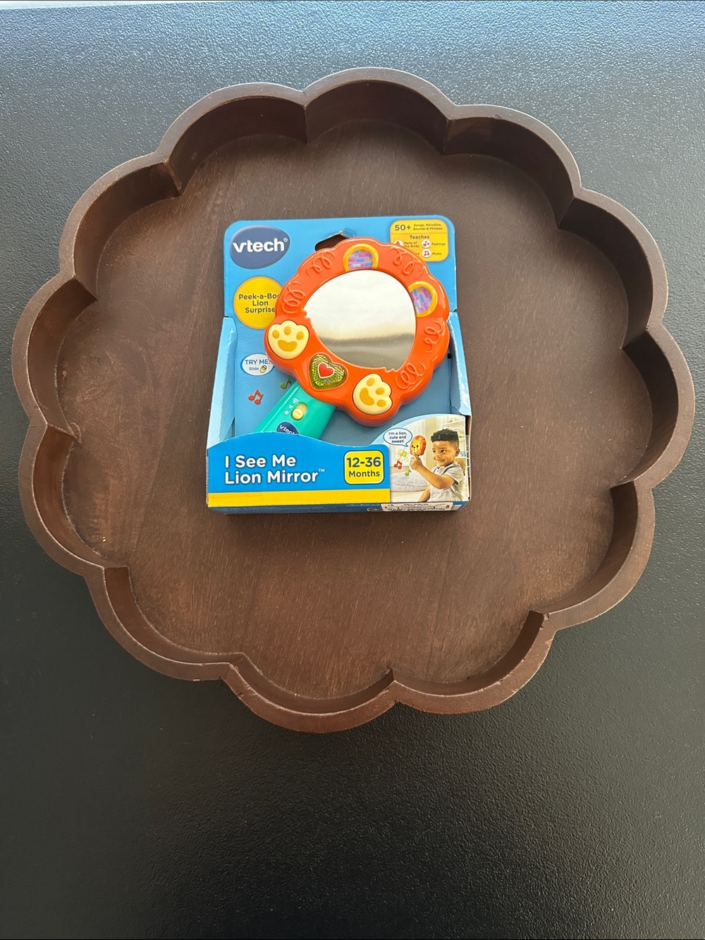 VTech I See Me Lion Mirror ~ Peek-a-Boo Lion Surprise